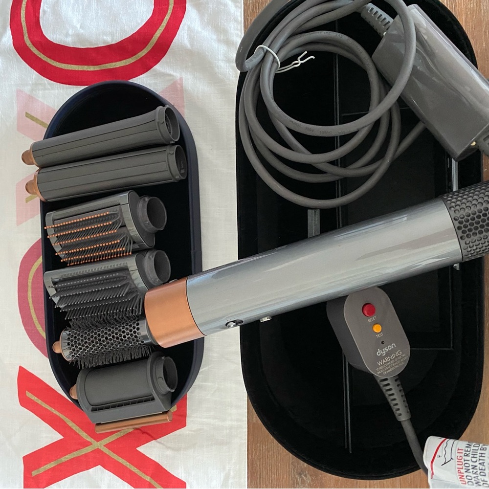 Dyson Airwrap multi-styler long hair set (authentic Dyson) in Copper